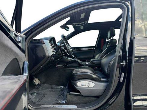 Used 2017 Porsche Cayenne GTS AWD/4WD image 16
