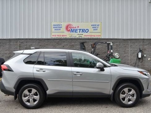 Used 2024 Toyota RAV4 XLE w/ Convenience Package AWD/4WD image 9