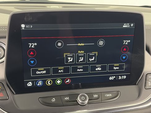 Used 2025 Chevrolet Blazer LT AWD/4WD image 19