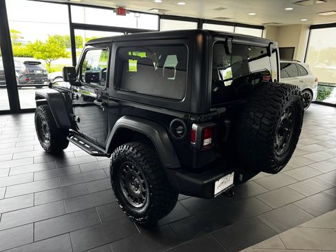 Used 2023 Jeep Wrangler Sport AWD/4WD image 3