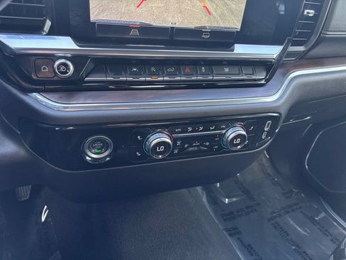 Used 2024 GMC Sierra 1500 SLT AWD/4WD image 61