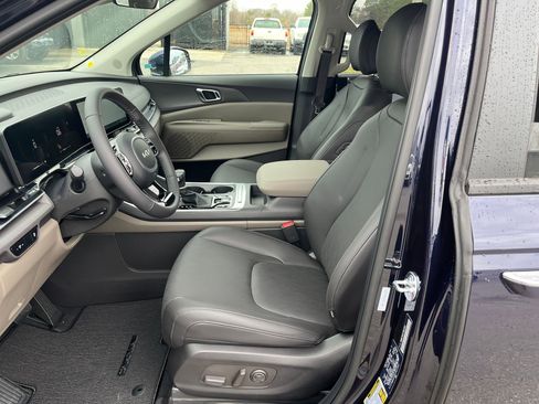 New 2026 Kia Carnival EX image 32