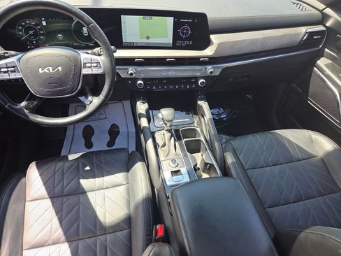 Used 2024 Kia Telluride AWD image 9