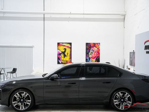 Used 2023 BMW 760i xDrive w/ Executive Package AWD/4WD image 14