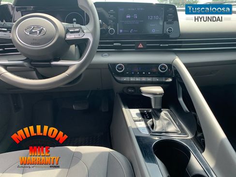 Used 2021 Hyundai Elantra SEL w/ Convenience Package FWD image 26