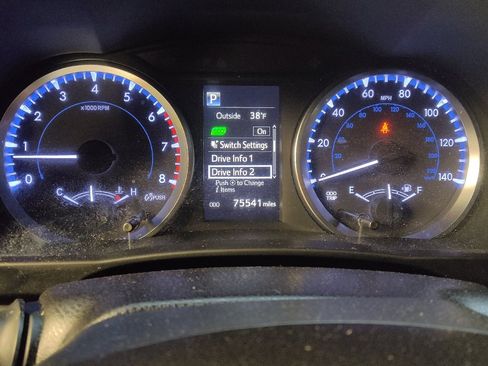 Used 2018 Toyota Highlander LE image 23