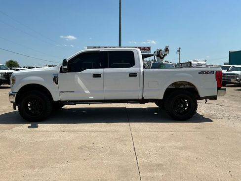Used 2019 Ford F250 XLT w/ Snow Plow Prep Package AWD/4WD image 1