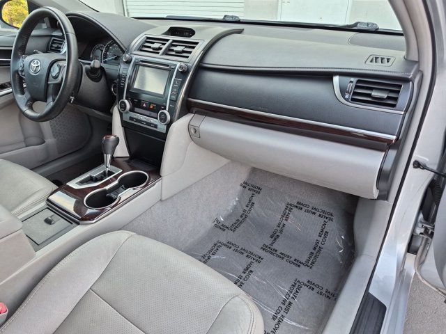 Used 2012 Toyota Camry XLE w/ Convenience Pkg FWD image 21
