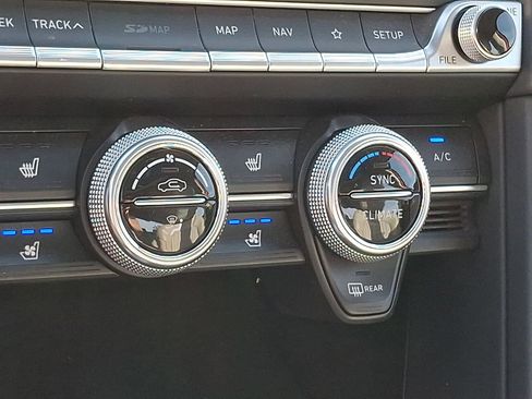 Used 2021 Genesis G70 3.3T image 23