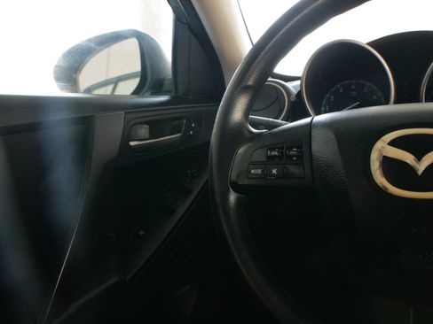 Used 2012 MAZDA MAZDA3 i Sport image 22