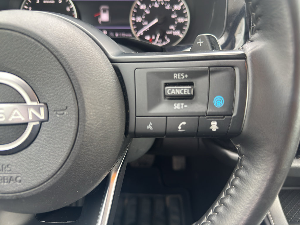 Used 2024 Nissan Pathfinder SV FWD image 30