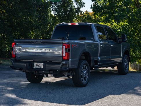 Used 2024 Ford F250 Limited w/ FX4 Off-Road Package image 7