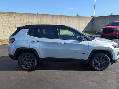New 2026 Jeep Compass Limited AWD/4WD image 7