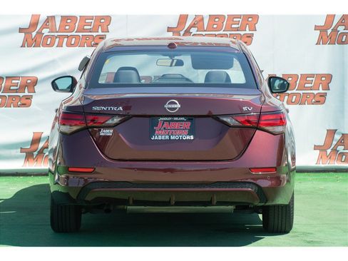 Used 2024 Nissan Sentra SV FWD image 2