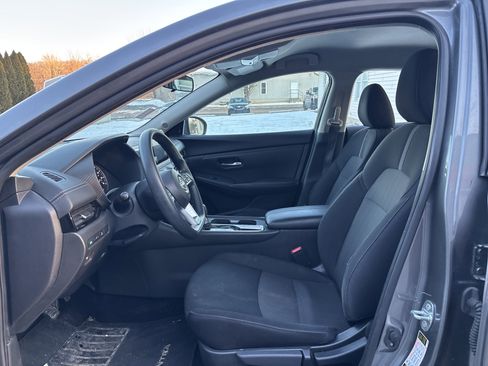 Used 2024 Nissan Sentra SV image 13