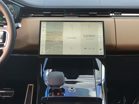 Used 2025 Land Rover Range Rover Sport Autobiography image 29