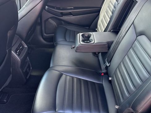 Used 2019 Ford Edge SEL w/ Cold Weather Package AWD/4WD image 8