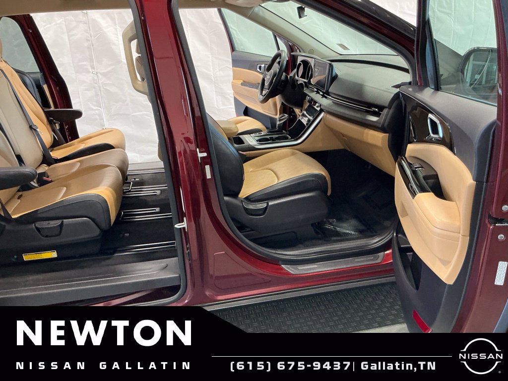 Used 2022 Kia Carnival EX FWD image 23