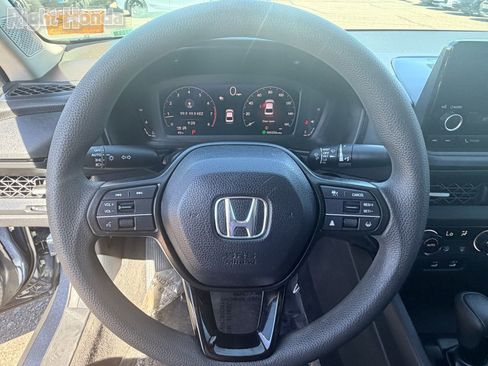 Used 2023 Honda Accord EX image 19
