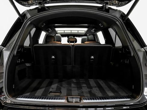 Used 2024 Mercedes-Benz GLS 450 4MATIC image 52