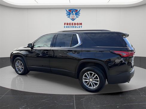 Used 2023 Chevrolet Traverse LT image 4