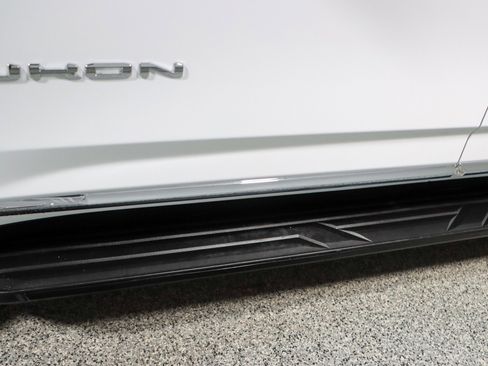 Used 2023 GMC Yukon SLT image 12