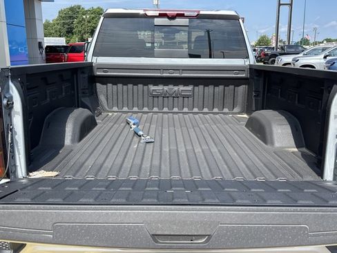 New 2026 GMC Sierra 2500 Denali w/ Denali Reserve Package AWD/4WD image 5
