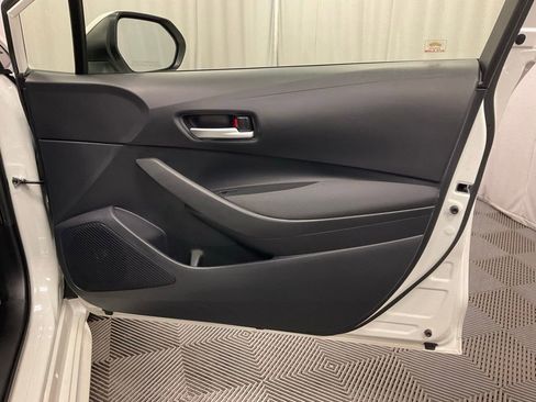 Used 2020 Toyota Corolla LE image 27