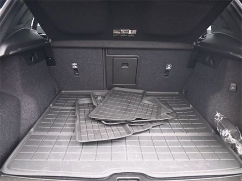 Used 2024 Volvo XC40 B5 Plus w/ Protection Package Premier image 30