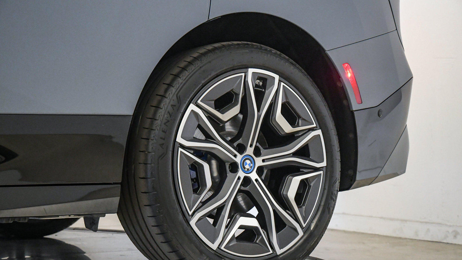 Certified 2024 BMW iX xDrive50 w/ Sport Package AWD/4WD image 11