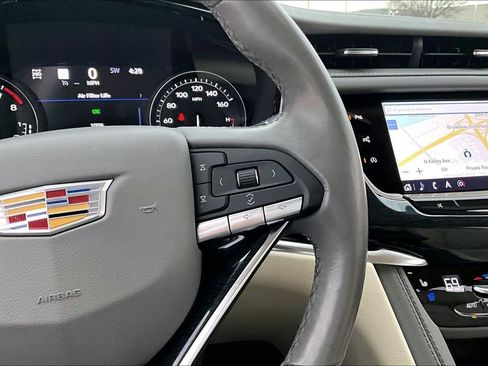 Certified 2024 Cadillac XT6 Premium Luxury w/ Technology Package AWD/4WD image 21