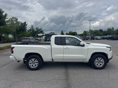 Used 2024 Nissan Frontier SV w/ SV Convenience Package AWD/4WD image 7