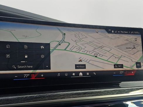 Used 2025 BMW 760i xDrive w/ Executive Package image 18