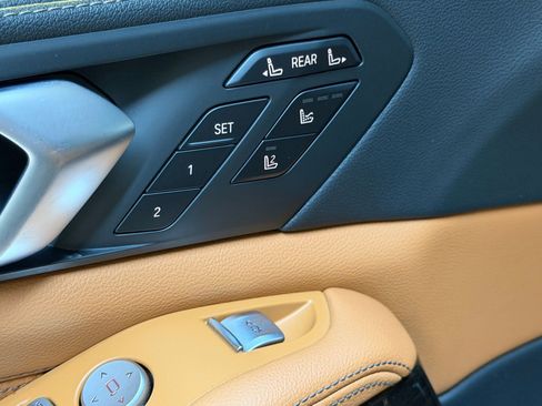 Used 2020 BMW X7 xDrive40i w/ Premium Package image 27