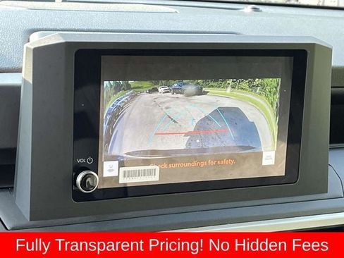 Used 2025 Toyota Tacoma SR AWD/4WD image 32