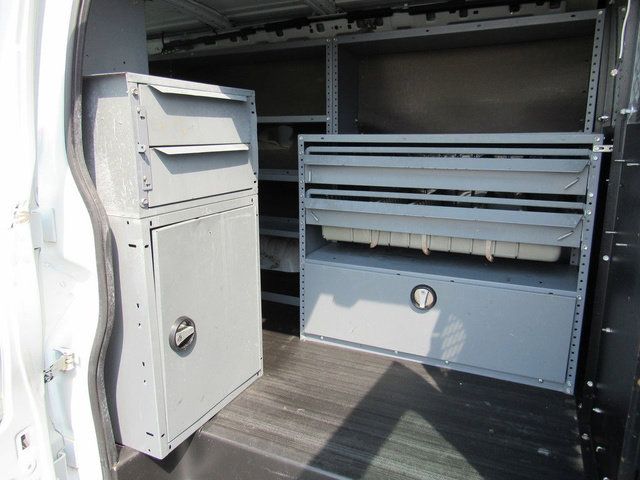 Used 2013 Chevrolet Express 2500 RWD image 17