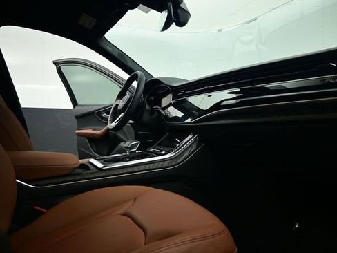 Used 2021 Audi Q7 3.0T Premium Plus image 31