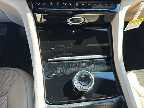 New 2026 Jeep Grand Cherokee Limited w/ Luxury Tech Group II RWD image 20