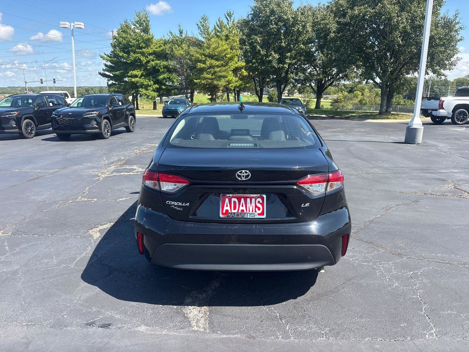 Used 2025 Toyota Corolla LE FWD image 9