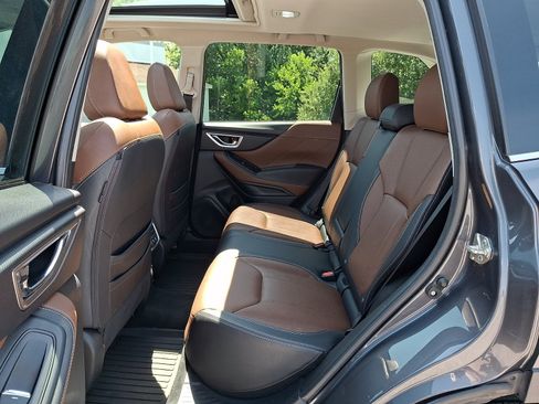 Used 2022 Subaru Forester Touring w/ Popular Package #2 AWD/4WD image 11