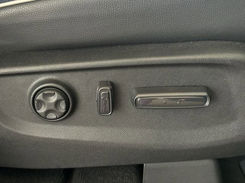 Used 2025 Honda Odyssey Touring image 32
