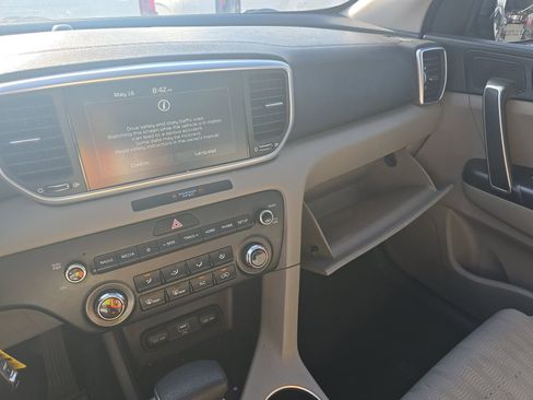 Used 2021 Kia Sportage LX FWD image 15