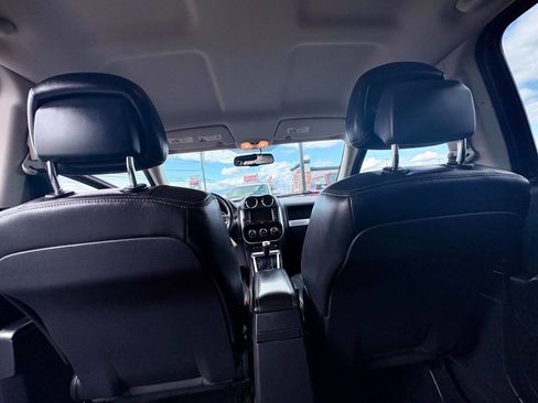 Used 2014 Jeep Compass Latitude image 24