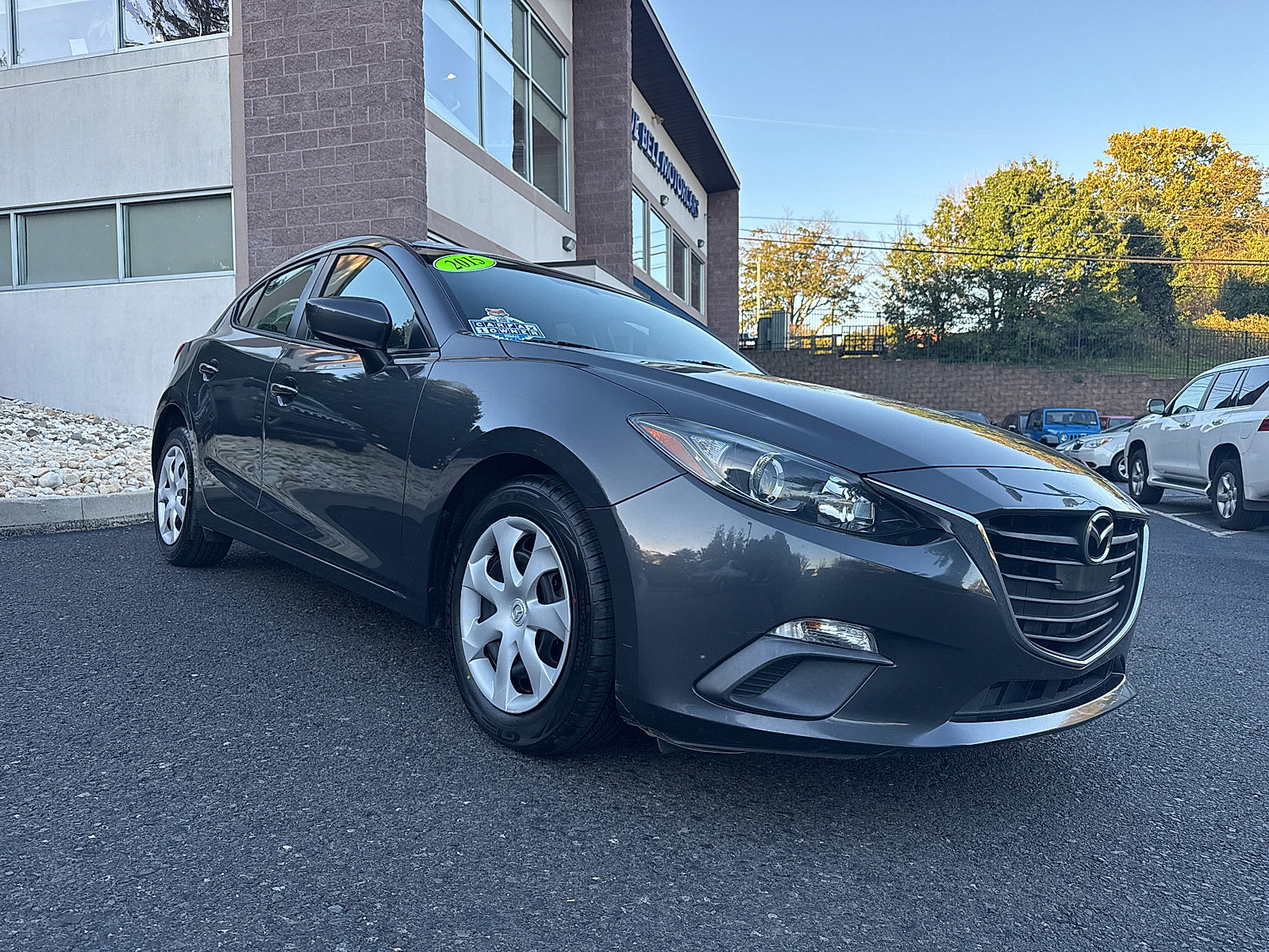 Used 2015 MAZDA MAZDA3 i Sport FWD image 16
