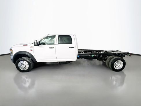 New 2026 RAM 5500 Tradesman AWD/4WD image 4