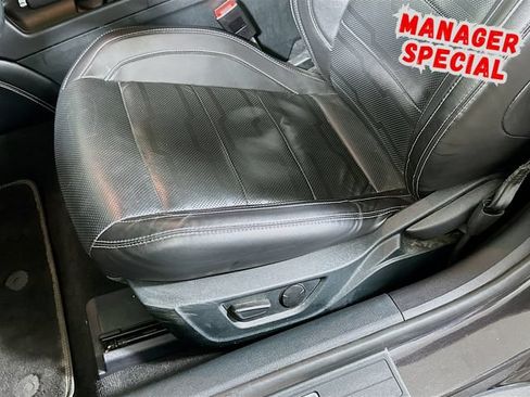 Used 2022 Ford Mustang GT Premium w/ Equipment Group 401A RWD image 21