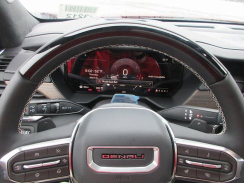 New 2026 GMC Acadia Denali Ultimate image 18