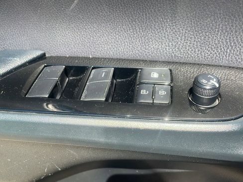 Used 2021 Toyota Prius Prime LE w/ Carpet Mat Package (TMS) FWD image 24