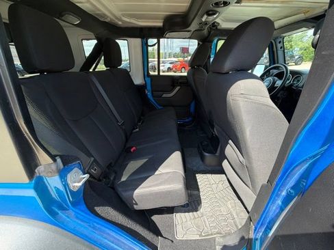 Used 2015 Jeep Wrangler Unlimited Sport w/ Quick Order Package 24S AWD/4WD image 15