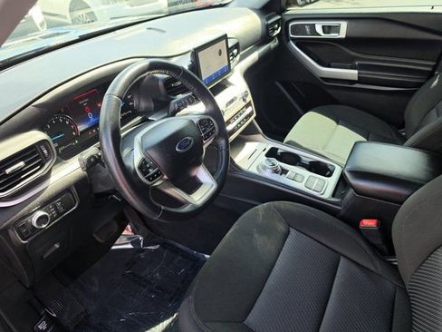 Certified 2022 Ford Explorer XLT RWD image 19